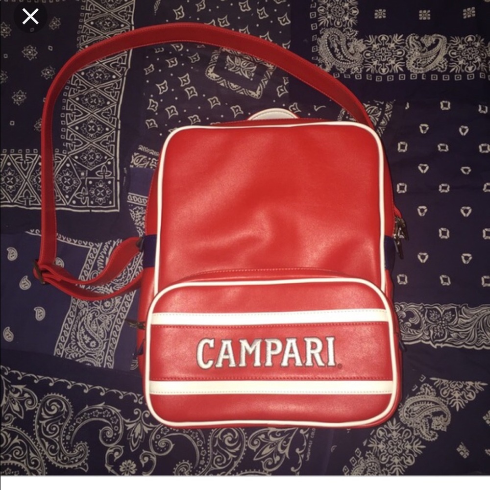 ISO this bag!
